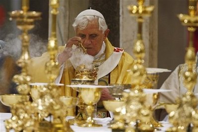 Pope-Gold-Pearls.jpg